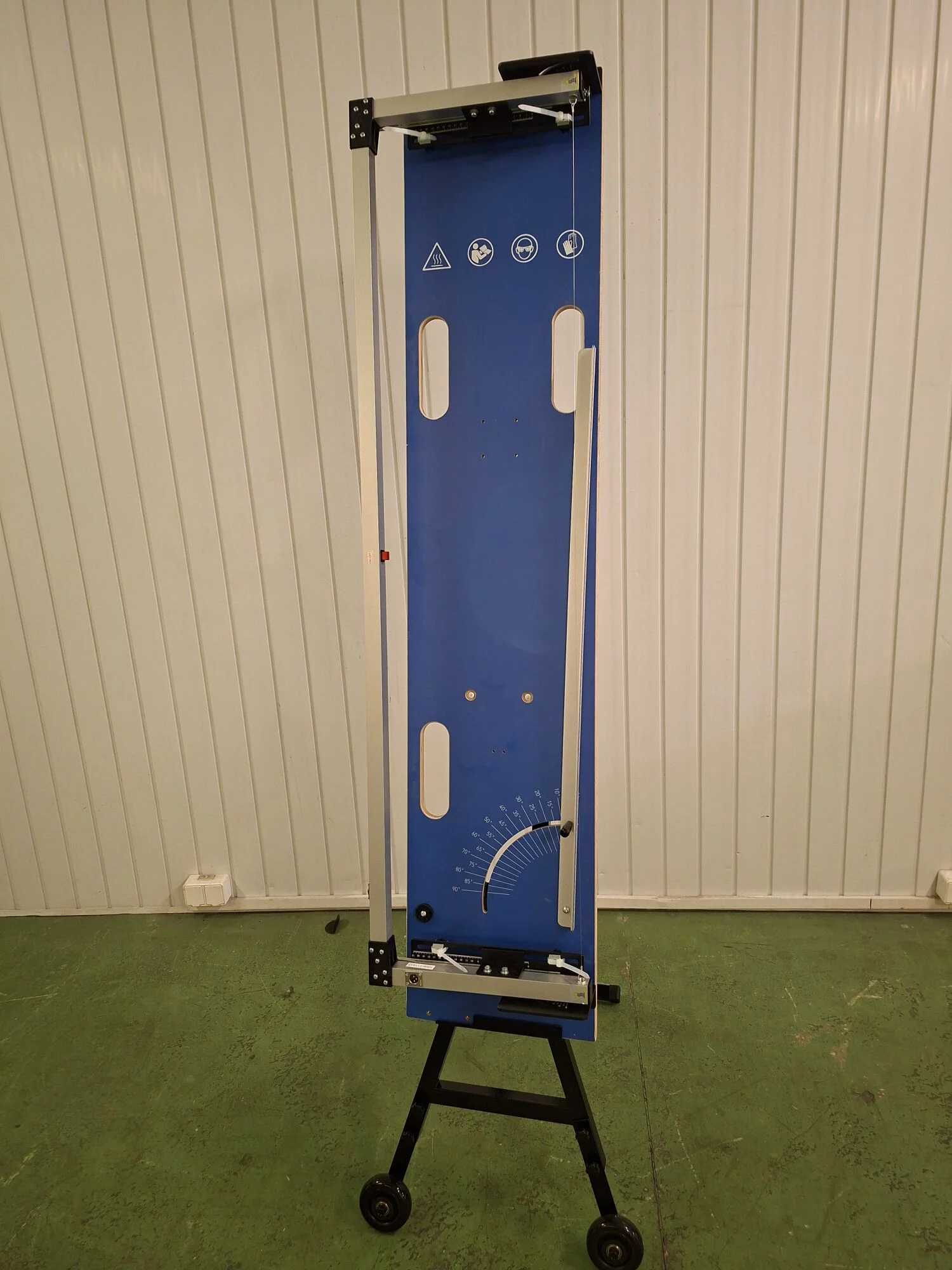 Przecinarka z drutem oporowym i stojakiem Iso-Cut 129-33 230V